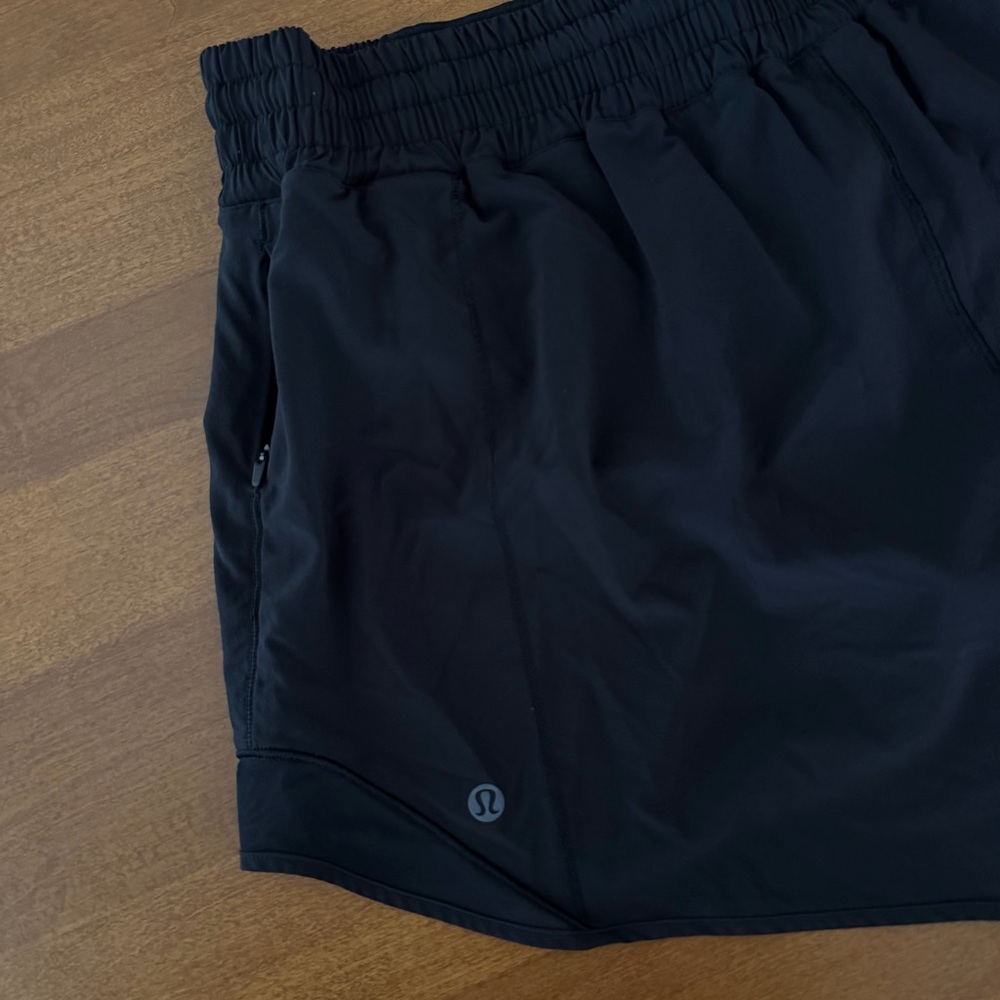 Lululemon Hotty Hot Shorts Size 14 - Picture 4 of 5